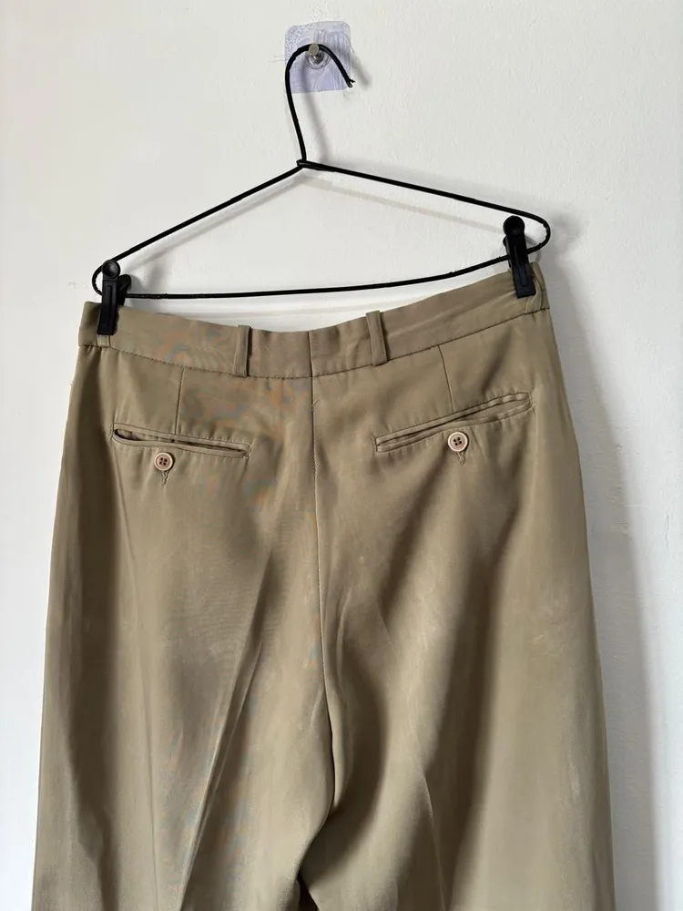 calça de alfaiataria caramelo, da preston field