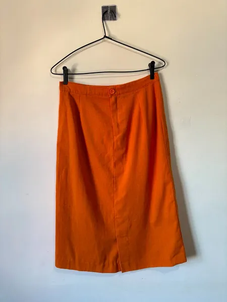 saia de alfaiataria laranja