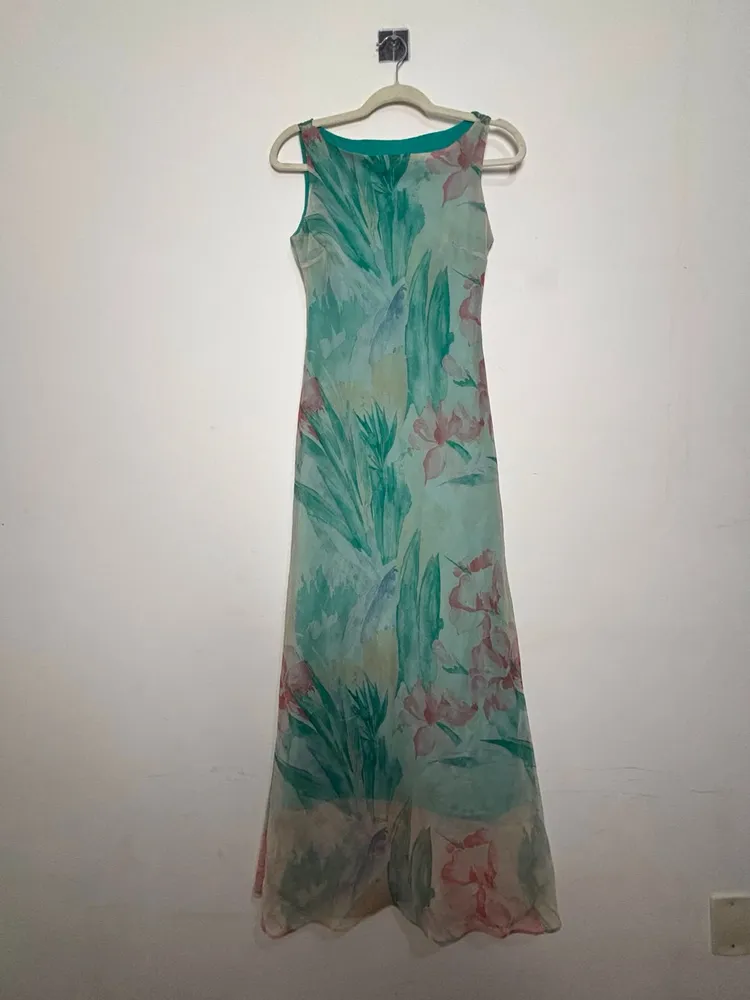 vestido midi estampado floral de tule