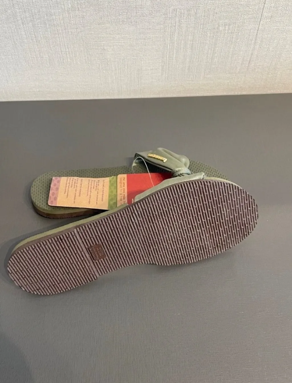rasteirinha havaianas verde musgo, nova , tam 36