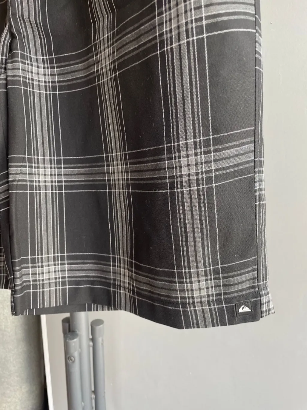 bermuda Quiksilver cinza Tam 34 EUA