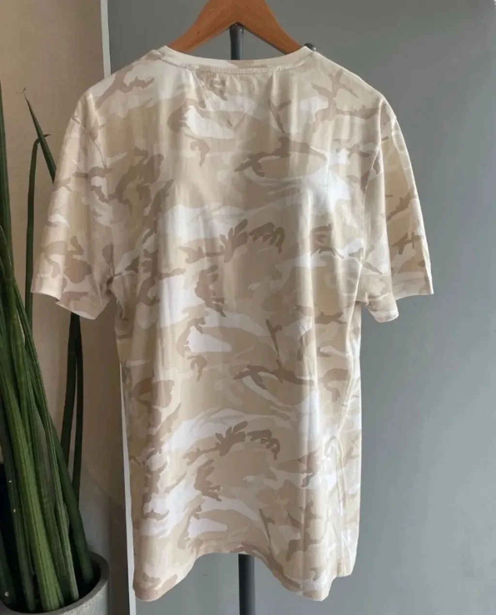 camiseta mesclada Tommy Hilfiger novíssima tam EG