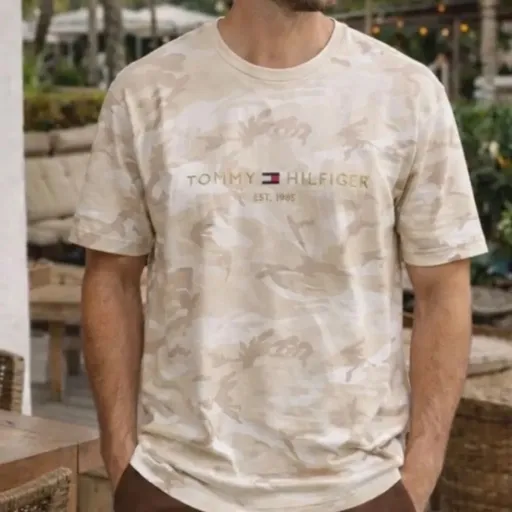 camiseta mesclada Tommy Hilfiger novíssima tam EG