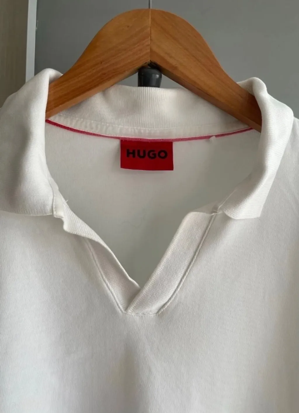 camiseta polo Hugo Bossa branca Tam - G