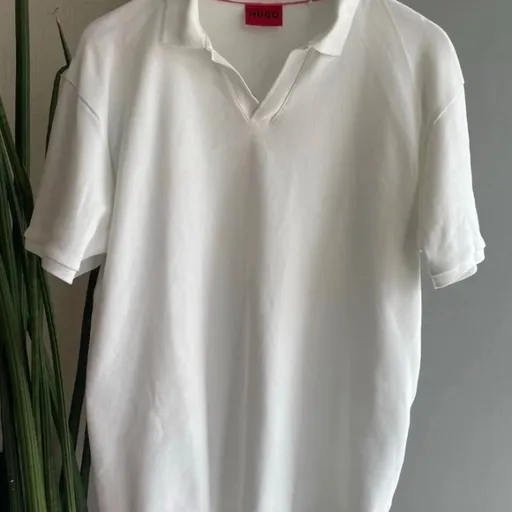 camiseta polo Hugo Bossa branca Tam - G