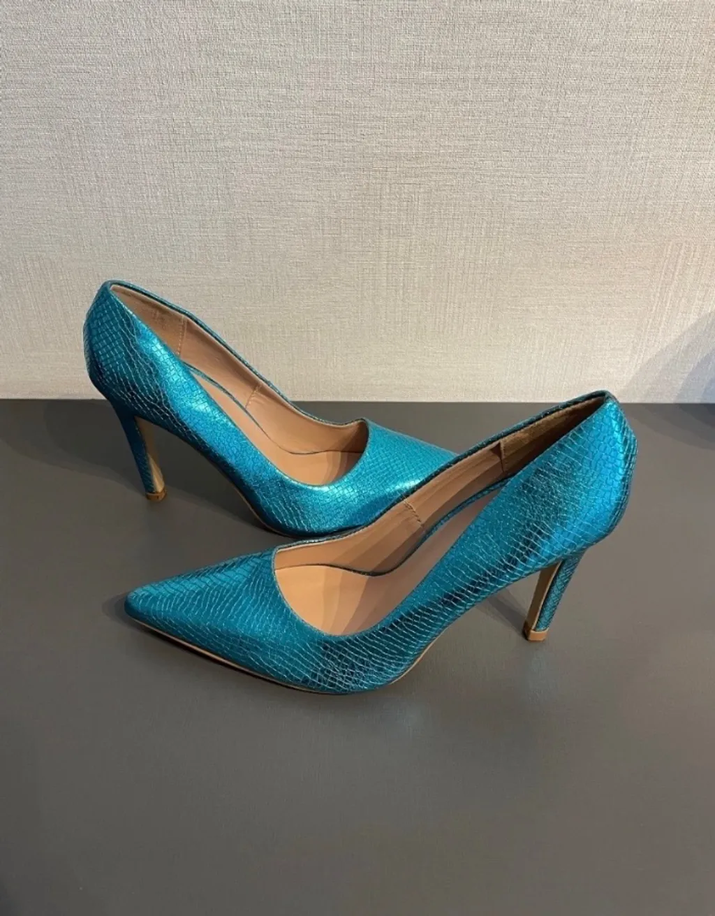 Sapato scarpin azul metalizado - Tam 37