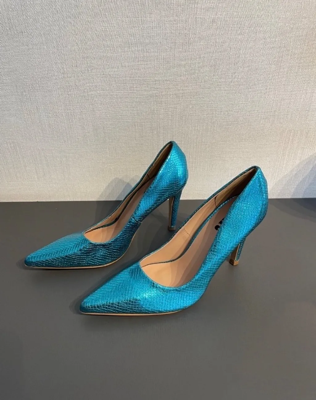 Sapato scarpin azul metalizado - Tam 37