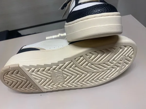 Tênis Zara sneakers em couro, 38. vem que aqui tem coisa boa