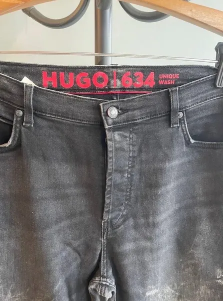 calça jeans Hugo Boss tam 46