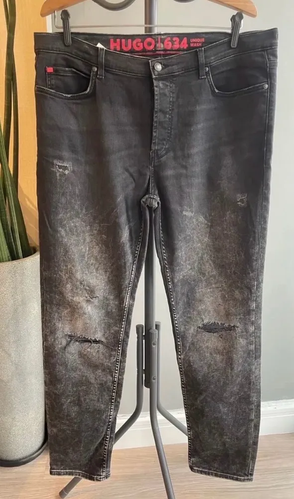 calça jeans Hugo Boss tam 46