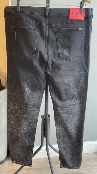 calça jeans Hugo Boss tam 46