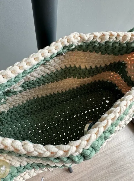 bolsa artesanal crochê verde e cru
