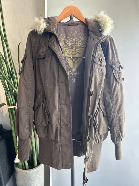 Casaco Parka feminino marca canal com capuz tam G