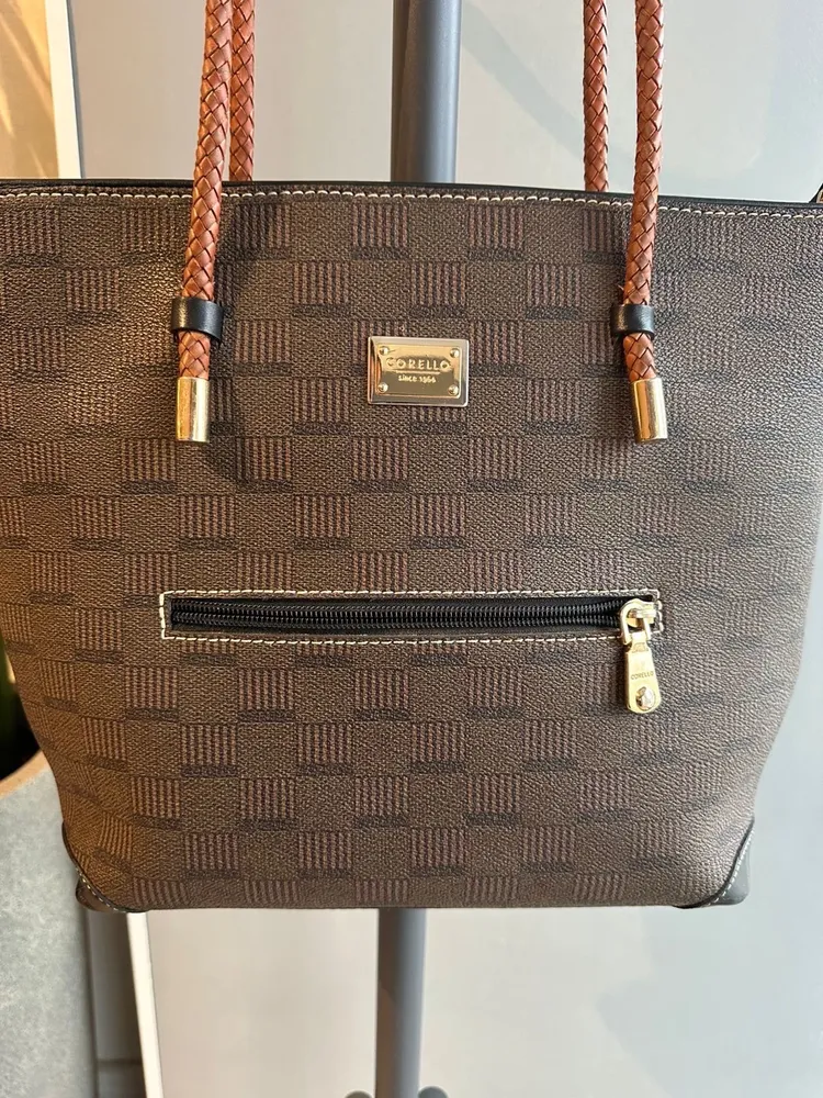 bolsa de couro marrom, corelo