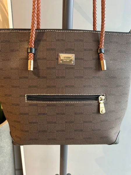 bolsa de couro marrom, corelo