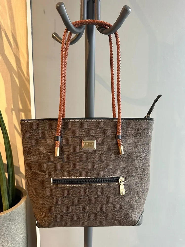 bolsa de couro marrom, corelo