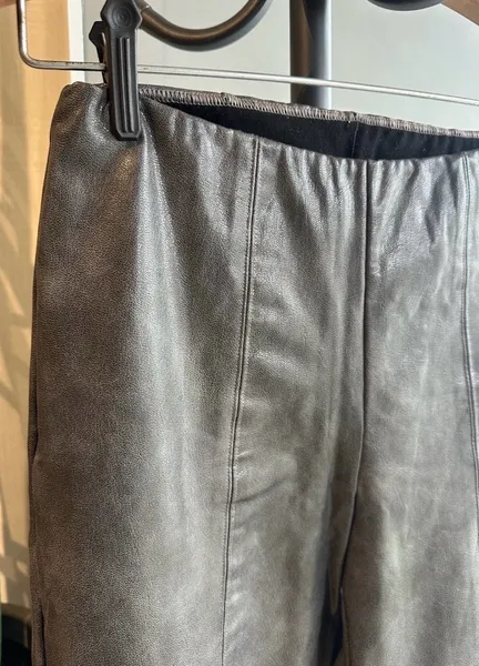 calça calzedonia em couro sintético tam - m