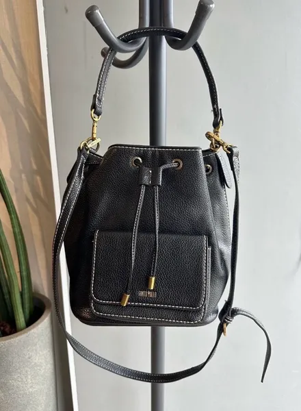 bolsa sacola preta Santa Lolla