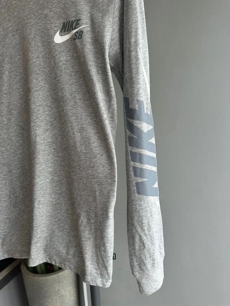 camiseta manga longa Nike tam p