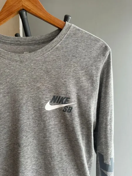 camiseta manga longa Nike tam p