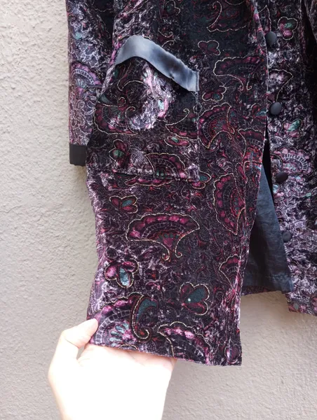 casaco em veludo estampado