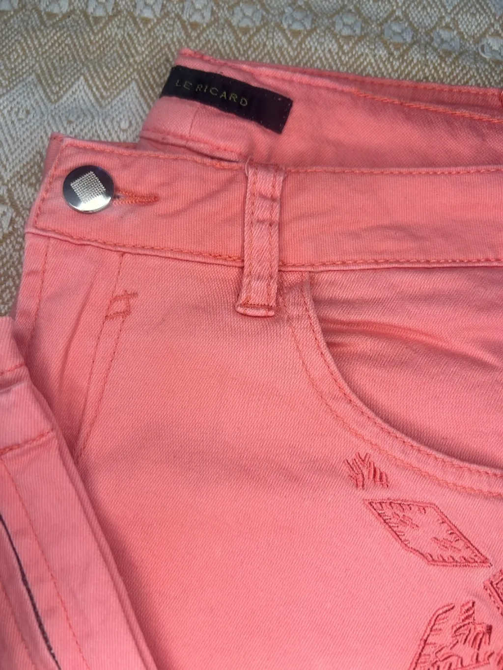 Calça Le Ricard Salmão Bordado Tribal
