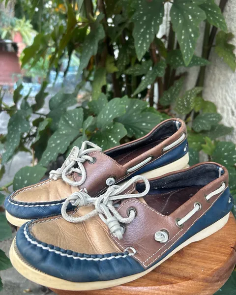 Sapato Boat Shoe Richards em couro tricolor  tamanho 37
