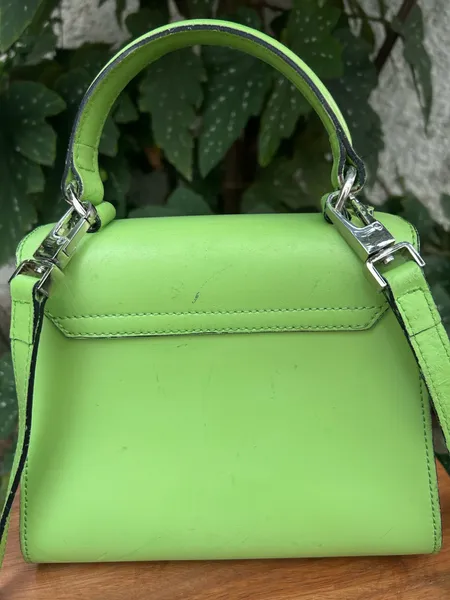 Bolsa Coccinelle de couro legítimo verde