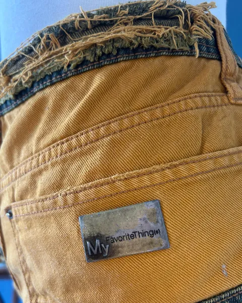 Short Jeans My Favorite Things mostarda com bordado