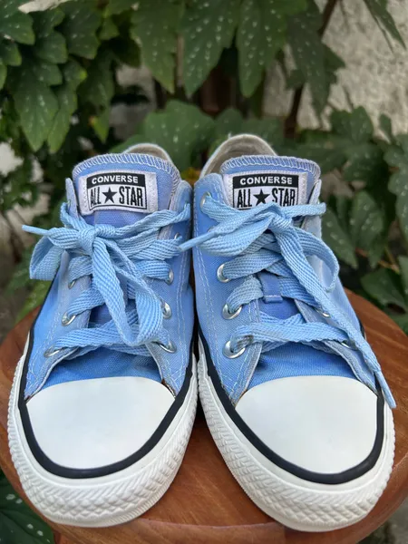 Tênis Converse All Star Chuck Taylor cano baixo na cor Azul