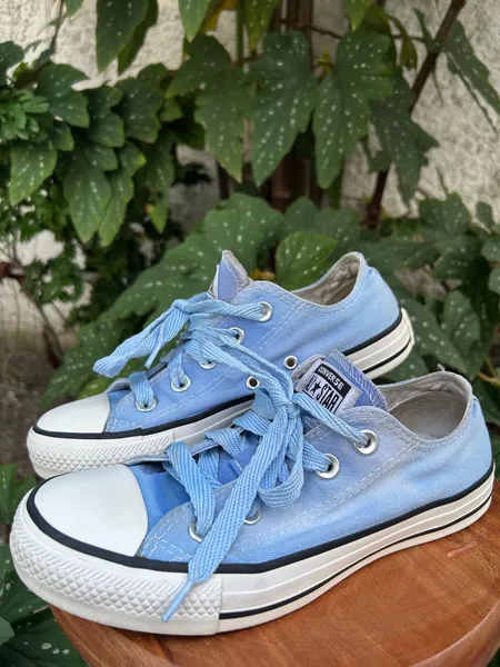 Tênis Converse All Star Chuck Taylor cano baixo na cor Azul
