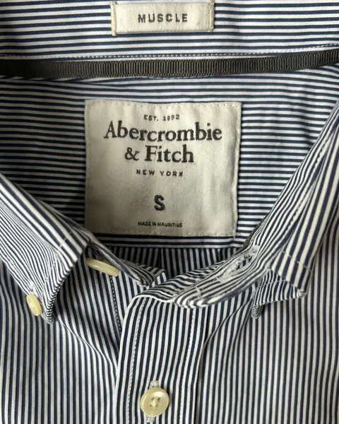 Camisa Social Abercrombie & Fitch Muscle listrada