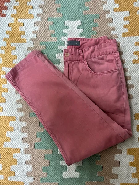 Calça Easy Wear rosa antigo  Sarja Reta tamanho 38
