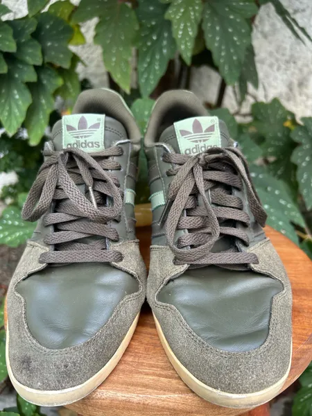 Tênis Adidas Verde Militar