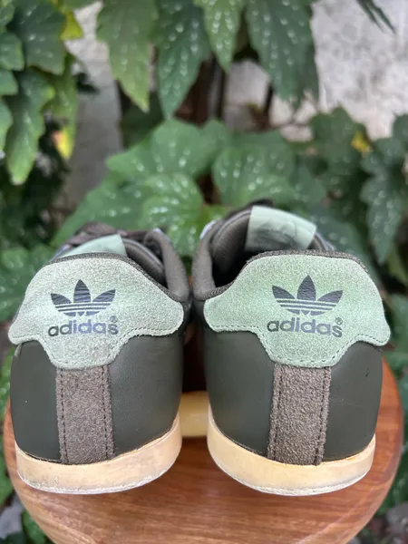 Tênis Adidas Verde Militar