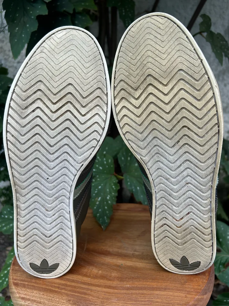Tênis Adidas Verde Militar