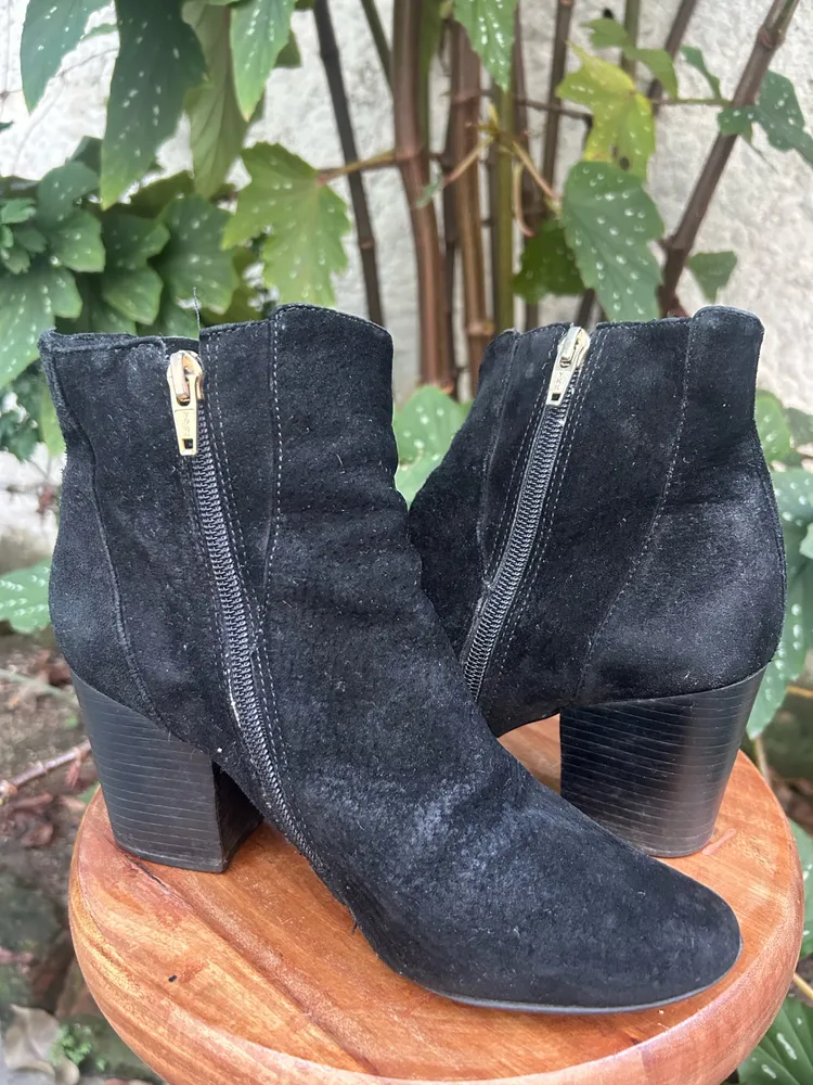 Bota Arezzo Cano Curto Camurça Preta Tam 35