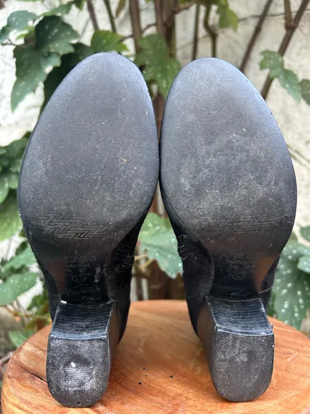 Bota Arezzo Cano Curto Camurça Preta Tam 35