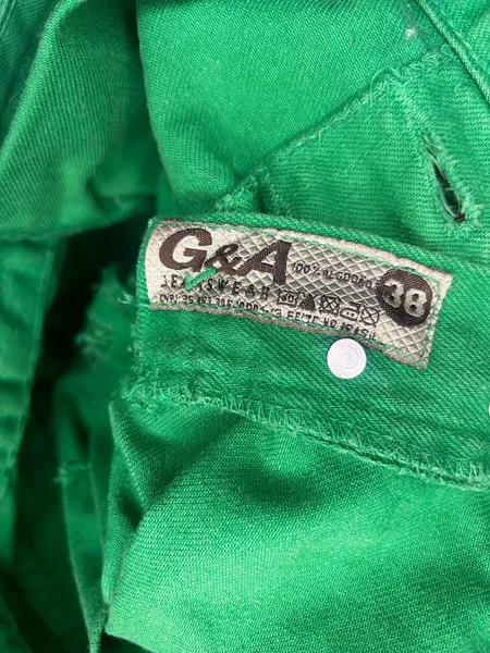 Saia Jeans Verde com barra desfiada