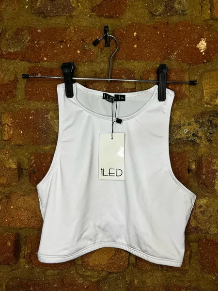 Cropped Branco Adoro Led P