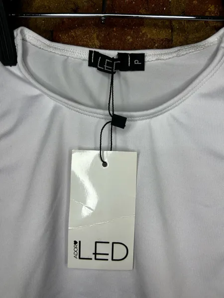 Cropped Branco Adoro Led P