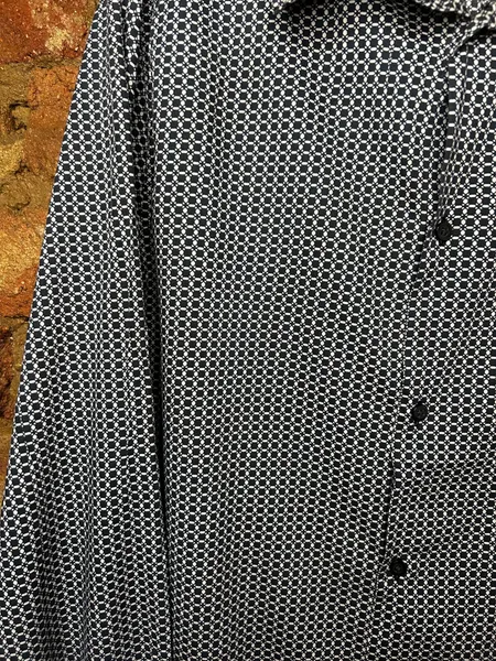 Camisa Geométrica Preta e Branca H&M Oversized G
