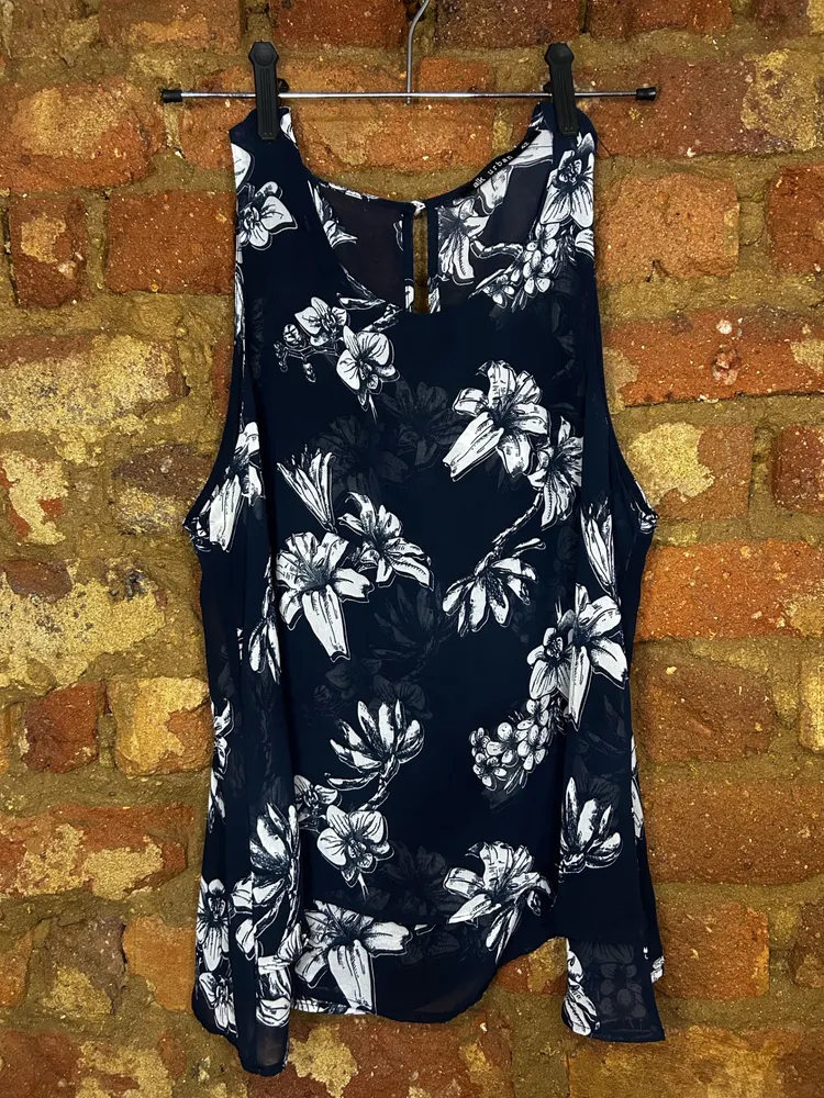 Regata Estampada Floral Azul Marinho Alk Urban 42