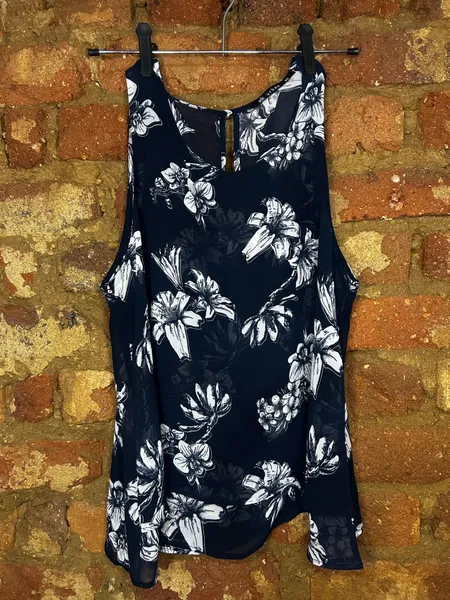 Regata Estampada Floral Azul Marinho Alk Urban 42