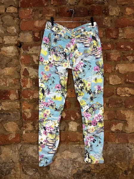 Calça Skinny Estampada Floral Tropical Colorida