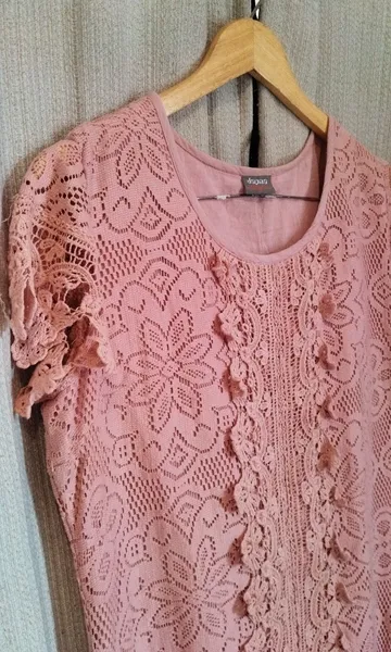 Vestido Curto em Renda Guipure Rosa  Tam M (42/44)