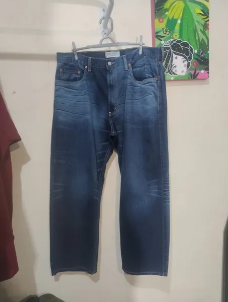 Calça jeans Levis nunca usada