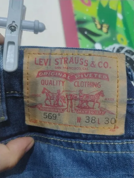 Calça jeans Levis nunca usada