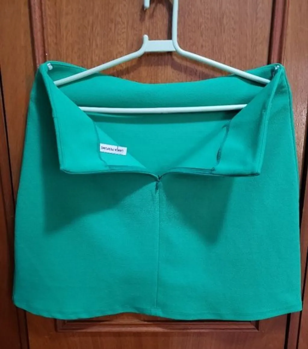 mini saia verde