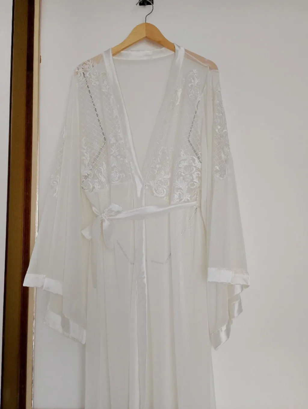 Roupão em Tule Bordado